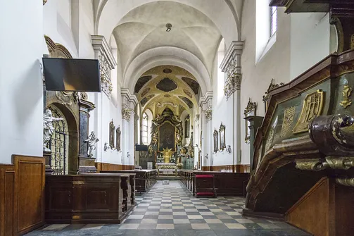 Kościół Matki Boskiej Bolesnej i św. Wojciecha w Opolu - wnętrze
