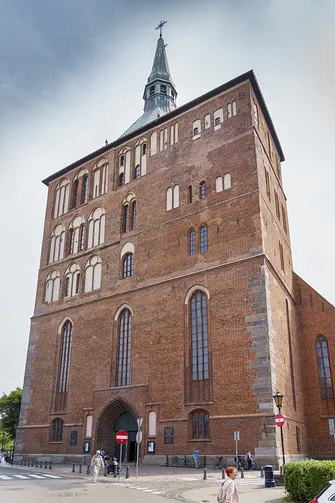 Kołobrzeg – nadbałtyckie miasto z tradycją i kulturą