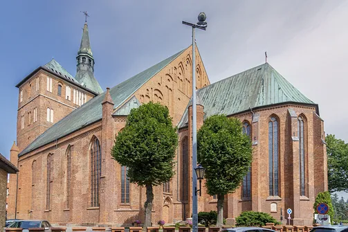 Kołobrzeg – nadbałtyckie miasto z tradycją i kulturą
