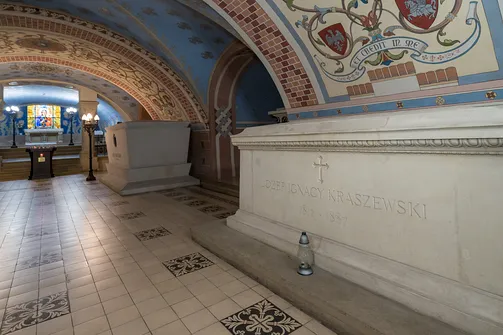 Sarkofag Józefa Ignacego Kraszewskiego w Krypcie Zasłużonych w Kościele na Skałce w Krakowie