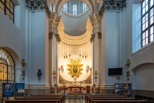 Kościół Matki Bożej Łaskawej w Warszawie