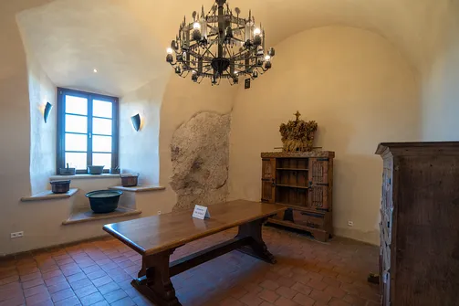 Zamek Bobolice - odbudowana warownia na Szlaku Orlich Gniazd