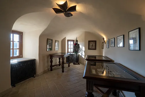 Zamek Bobolice - odbudowana warownia na Szlaku Orlich Gniazd