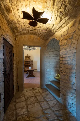 Zamek Bobolice - odbudowana warownia na Szlaku Orlich Gniazd