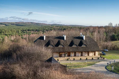 Zamek Bobolice - odbudowana warownia na Szlaku Orlich Gniazd