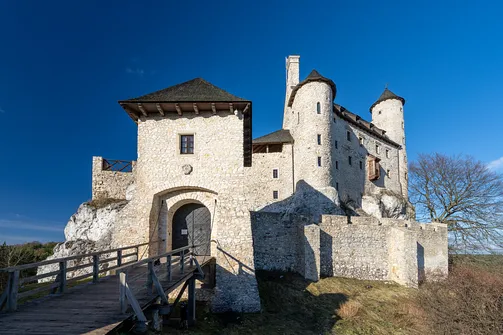 Zamek Bobolice - odbudowana warownia na Szlaku Orlich Gniazd
