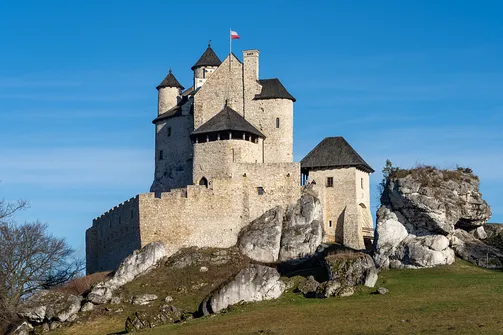 Zamek Bobolice - odbudowana warownia na Szlaku Orlich Gniazd