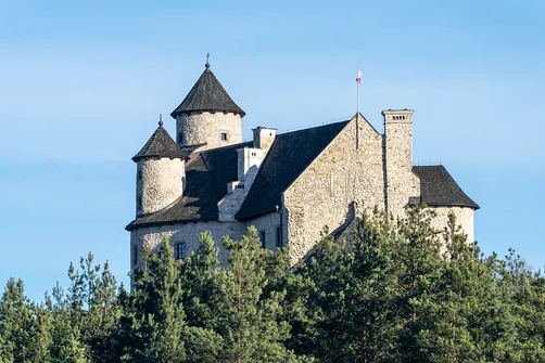 Zamek Bobolice - odbudowana warownia na Szlaku Orlich Gniazd