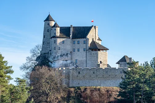 Zamek Bobolice - odbudowana warownia na Szlaku Orlich Gniazd