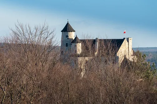 Zamek Bobolice - odbudowana warownia na Szlaku Orlich Gniazd