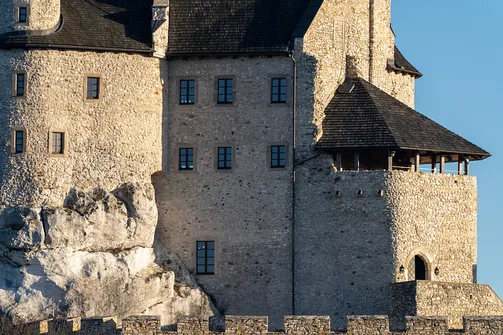 Zamek Bobolice - odbudowana warownia na Szlaku Orlich Gniazd