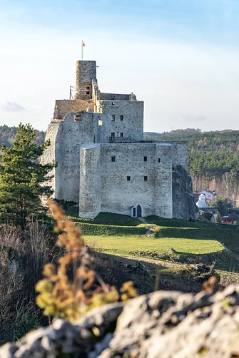 Zamek w Mirowie - XIV-wieczna warownia Jury Krakowsko-Częstochowskiej
