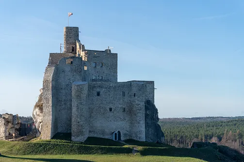 Zamek w Mirowie - XIV-wieczna warownia Jury Krakowsko-Częstochowskiej