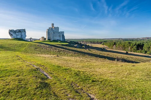 Zamek w Mirowie - XIV-wieczna warownia Jury Krakowsko-Częstochowskiej