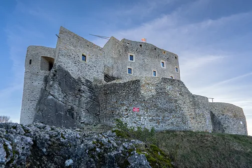 Zamek w Mirowie - XIV-wieczna warownia Jury Krakowsko-Częstochowskiej