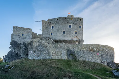 Zamek w Mirowie - XIV-wieczna warownia Jury Krakowsko-Częstochowskiej