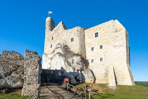 Zamek w Mirowie - XIV-wieczna warownia Jury Krakowsko-Częstochowskiej