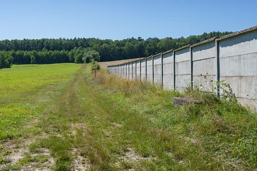 Korzecko - żółty szlak im. Juliusza Brauna, prowadzący z Wiernej Rzeki do Chęcin