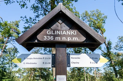 Glinianki - wzniesienie Grzyw Korzeczkowskich w Górach Świętokrzyskich