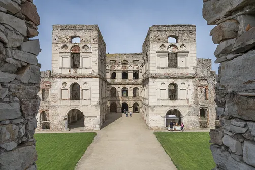 Zamek Krzyżtopór w Ujeździe