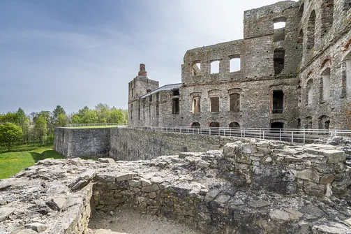 Zamek Krzyżtopór w Ujeździe