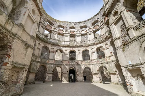 Zamek Krzyżtopór w Ujeździe