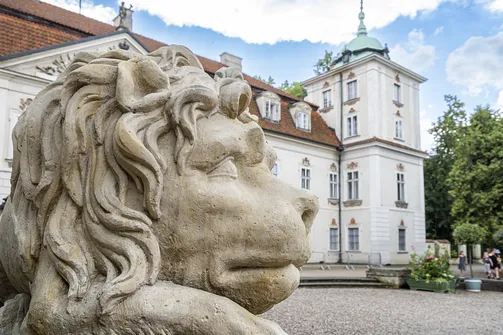 Pałac w Nieborowie - barokowa rezydencja z malowniczym ogrodem