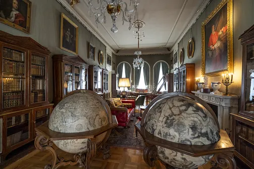 Pałac w Nieborowie - barokowa rezydencja z malowniczym ogrodem