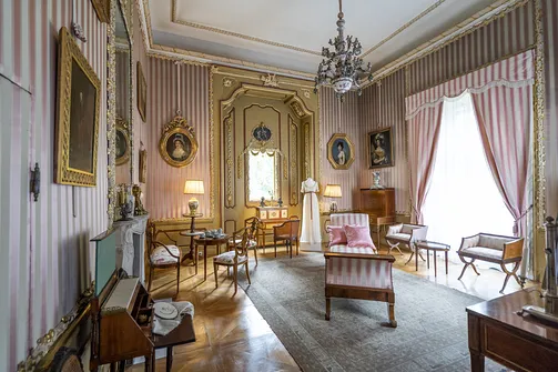 Pałac w Nieborowie - barokowa rezydencja z malowniczym ogrodem