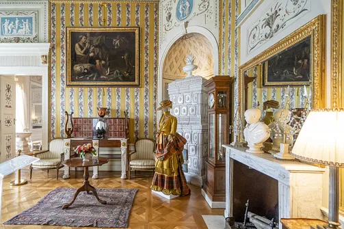 Pałac w Nieborowie - barokowa rezydencja z malowniczym ogrodem