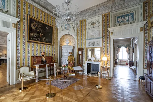 Pałac w Nieborowie - barokowa rezydencja z malowniczym ogrodem