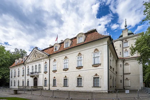Pałac w Nieborowie - barokowa rezydencja z malowniczym ogrodem