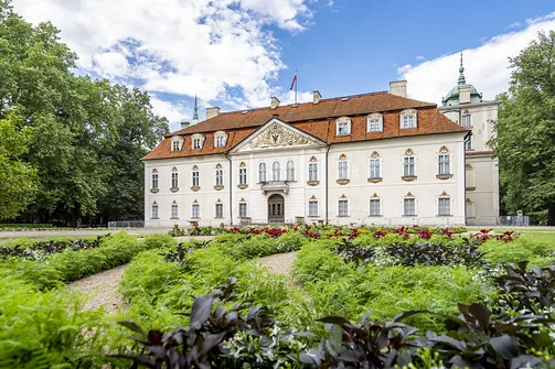 Pałac w Nieborowie - barokowa rezydencja z malowniczym ogrodem