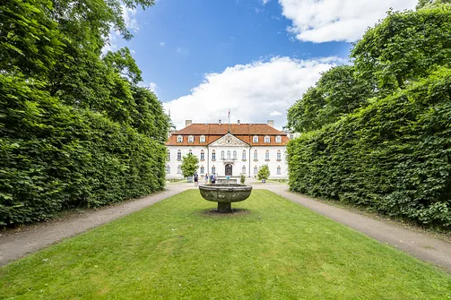 Pałac w Nieborowie - barokowa rezydencja z malowniczym ogrodem
