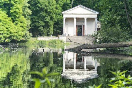 Ogród romantyczny w Arkadii