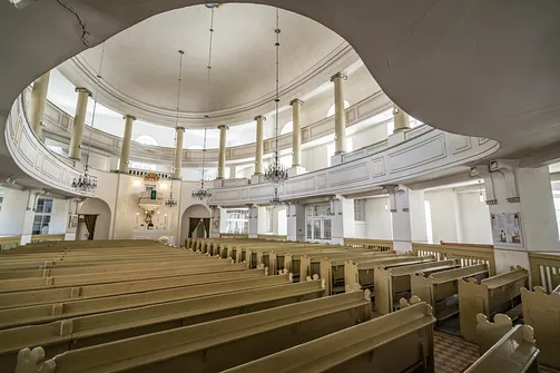 Kościół Zbawiciela w Wałbrzychu – klasycyzm autorstwa Langhansa