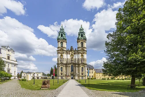 Opactwo i sanktuarium w Krzeszowie - arcydzieło barokowej architektury