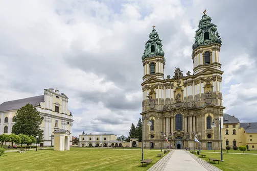Opactwo i sanktuarium w Krzeszowie - arcydzieło barokowej architektury
