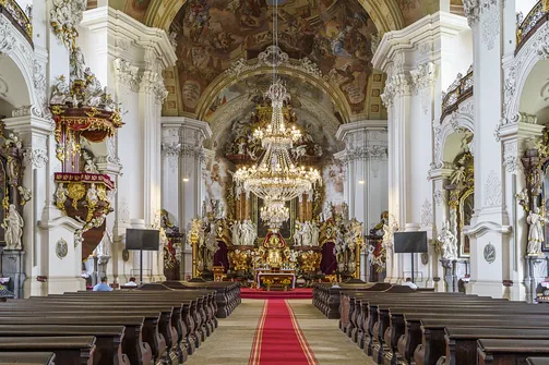 Opactwo i sanktuarium w Krzeszowie - arcydzieło barokowej architektury