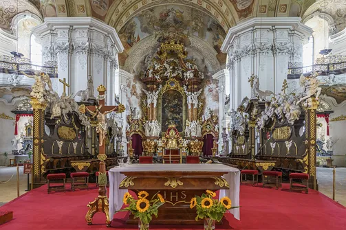 Opactwo i sanktuarium w Krzeszowie - arcydzieło barokowej architektury