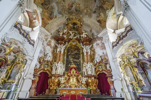 Opactwo i sanktuarium w Krzeszowie - arcydzieło barokowej architektury