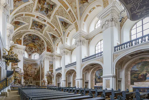 Opactwo i sanktuarium w Krzeszowie - arcydzieło barokowej architektury