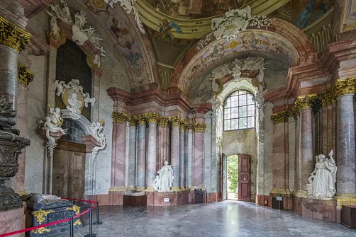 Opactwo i sanktuarium w Krzeszowie - arcydzieło barokowej architektury