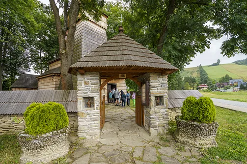 Cerkiew Świętego Jakuba Apostoła w Powroźniku – najstarsza cerkiew w polskich Karpatach