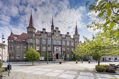 Wałbrzych - ratusz na placu Magistrackim