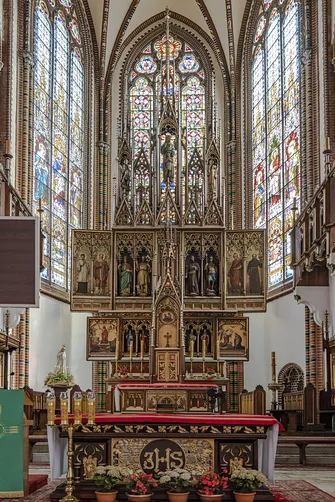 Neogotycka kolegiata Matki Bożej Bolesnej w Wałbrzychu