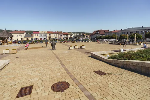 Rynek miejski w Chęcinach