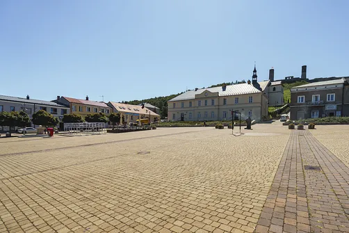 Chęciny - miasto z królewskim zamkiem