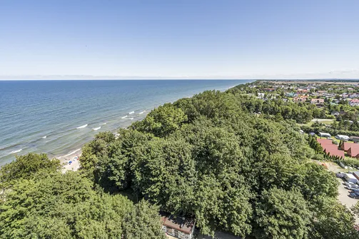 Panorama wybrzeża z latarni w Gąskach - widok w kierunku wschodnim