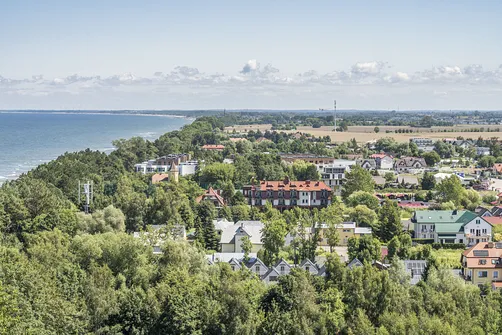 Widok z latarni morskiej w Gąskach w stronę wschodnią